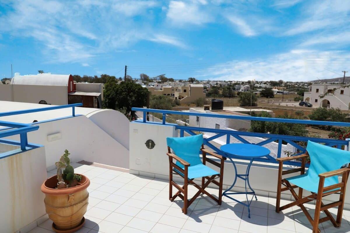 Santorini Seaside Retreat - Flora'S Summer Escape Perissa  Dış mekan fotoğraf