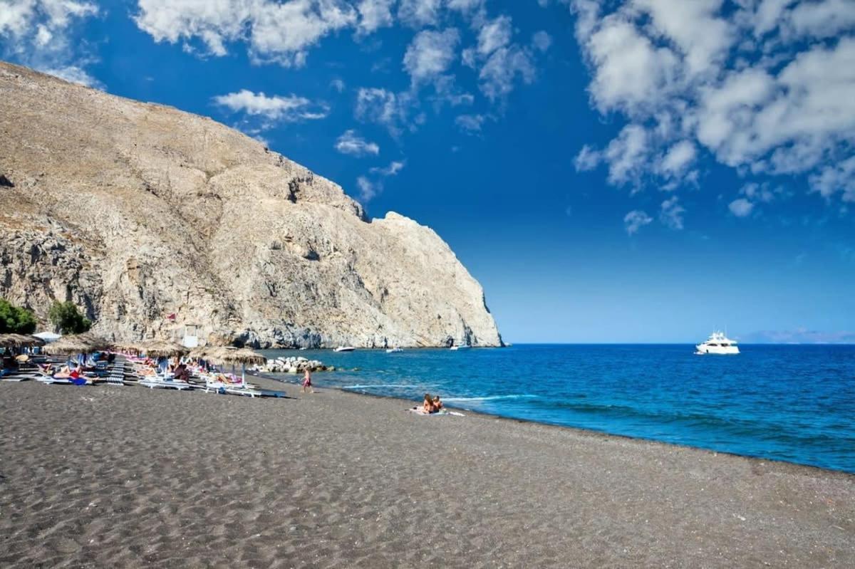 Santorini Seaside Retreat - Flora'S Summer Escape Perissa  Dış mekan fotoğraf