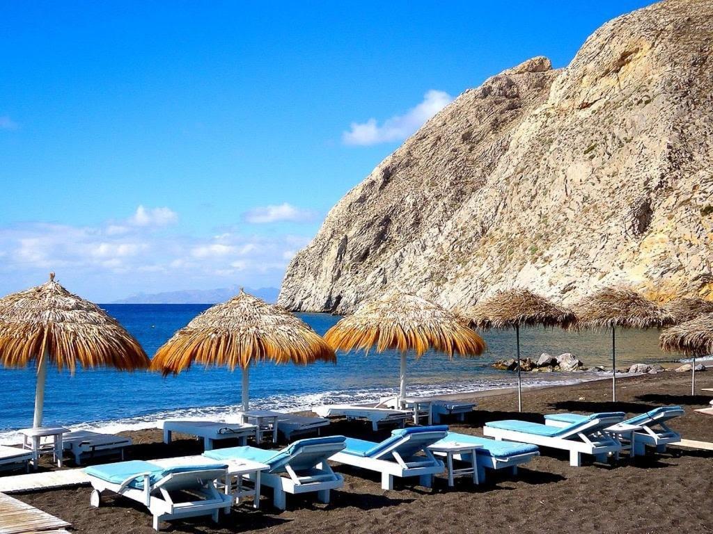 Santorini Seaside Retreat - Flora'S Summer Escape Perissa  Dış mekan fotoğraf