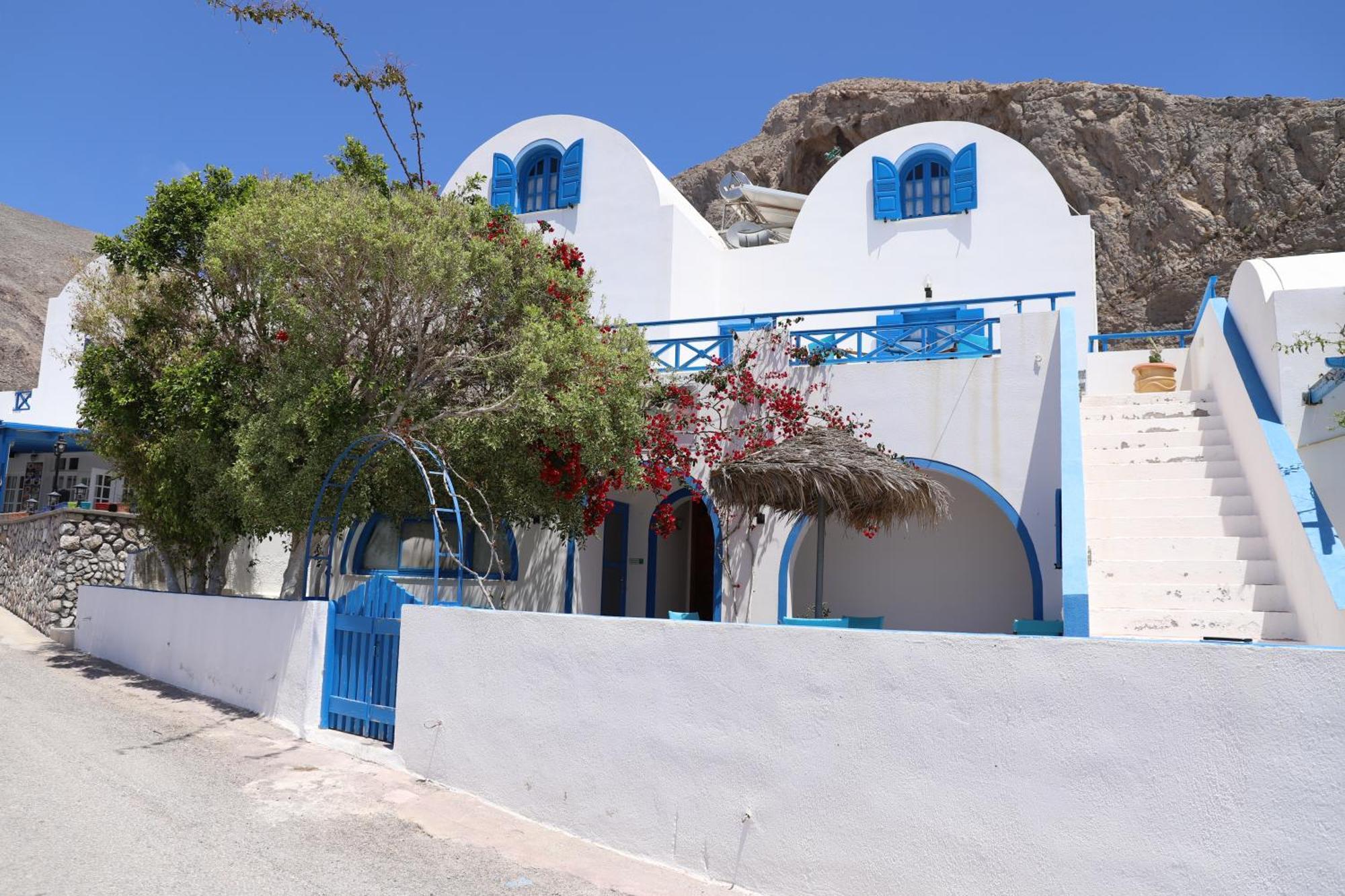 Santorini Seaside Retreat - Flora'S Summer Escape Perissa  Dış mekan fotoğraf
